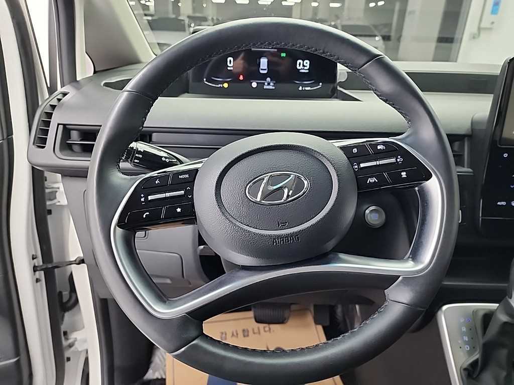 HYUNDAI Staria - Vista 9