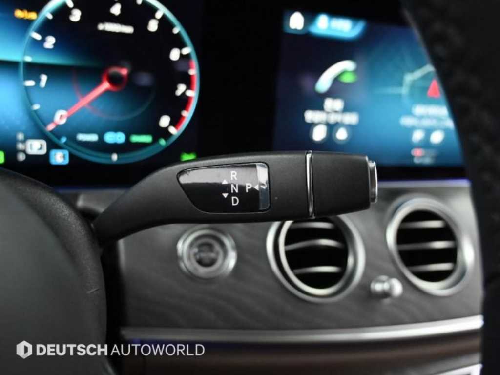 Mercedes Benz E class - Vista 9