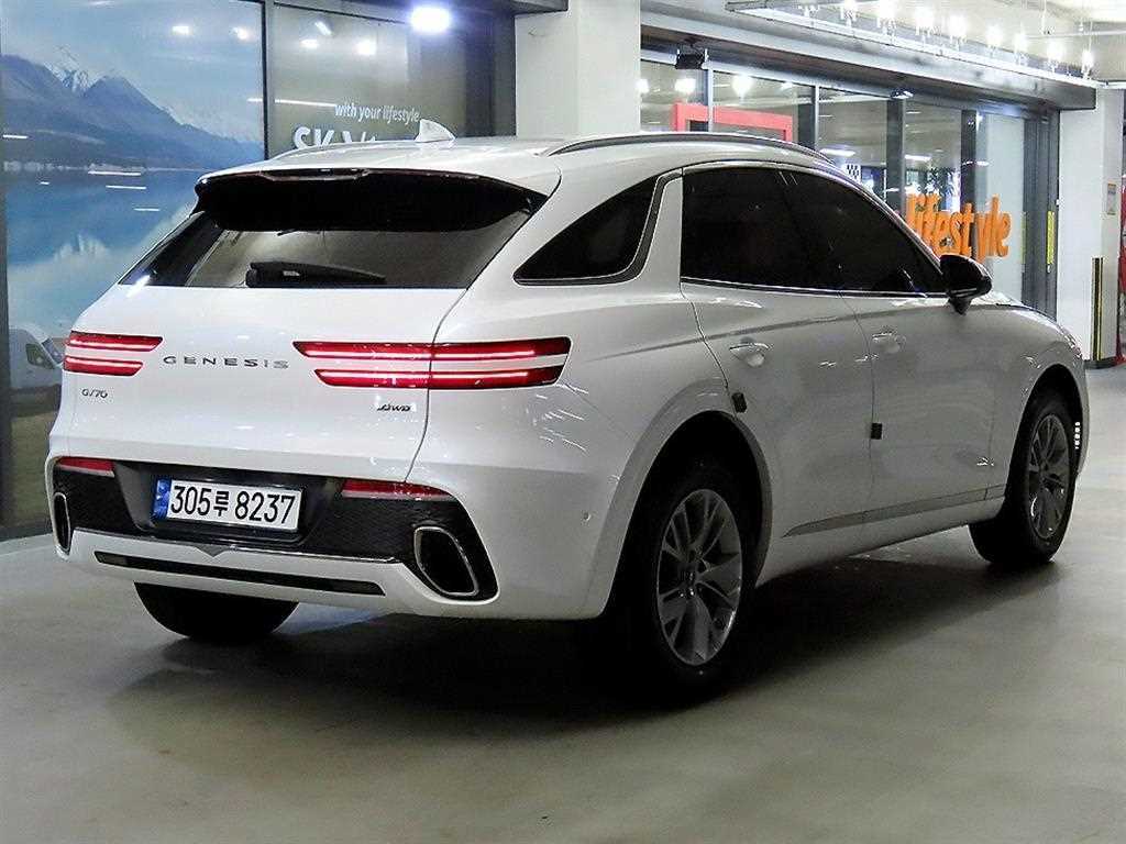 Genesis GV70 - Vista 4