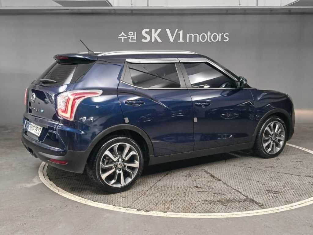 Ssangyong Tivoli - Vista 4
