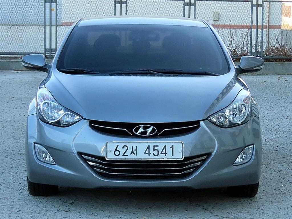 HYUNDAI Avante 2011 Gris - Importación desde Corea - HF Imports Iquique - Foto 1