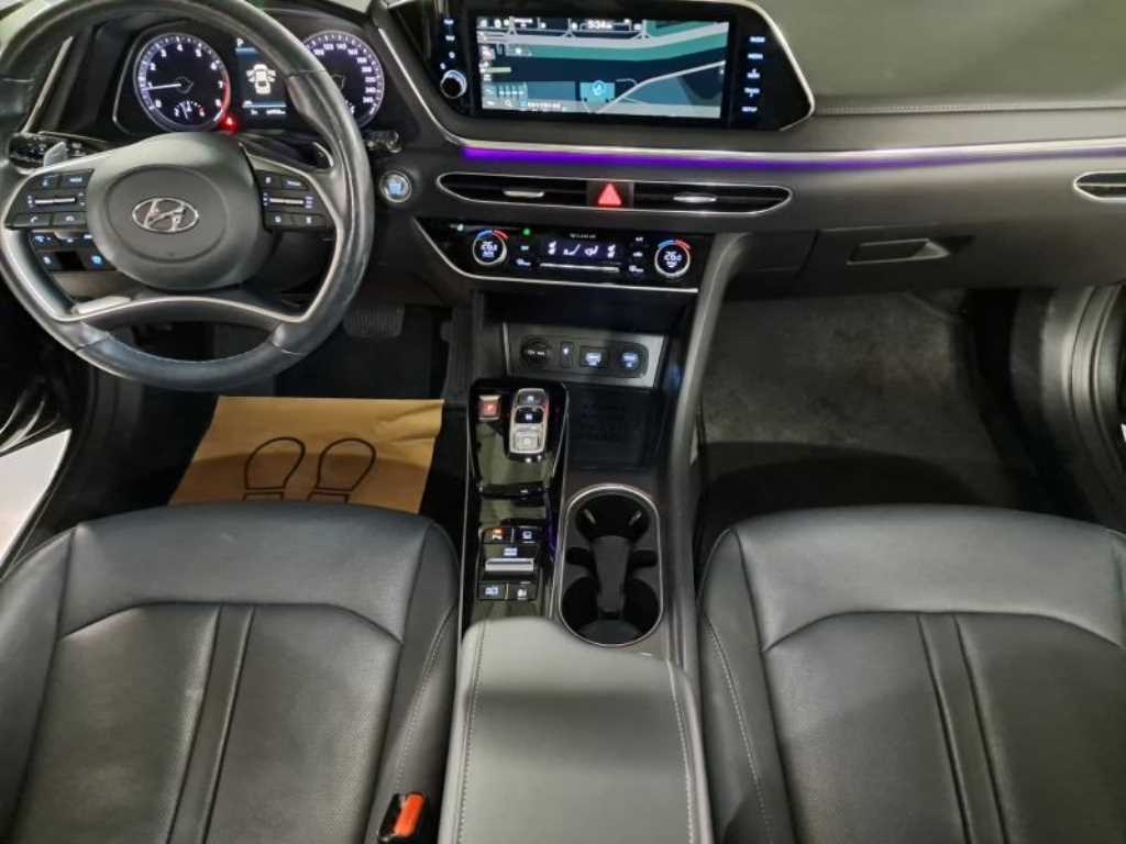 HYUNDAI Sonata - Vista 11