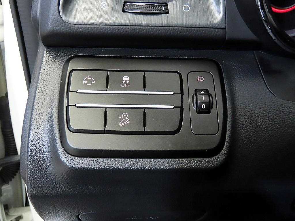 Ssangyong Tivoli 2019 Blanco - Importación desde Corea - HF Imports Iquique - Foto 14