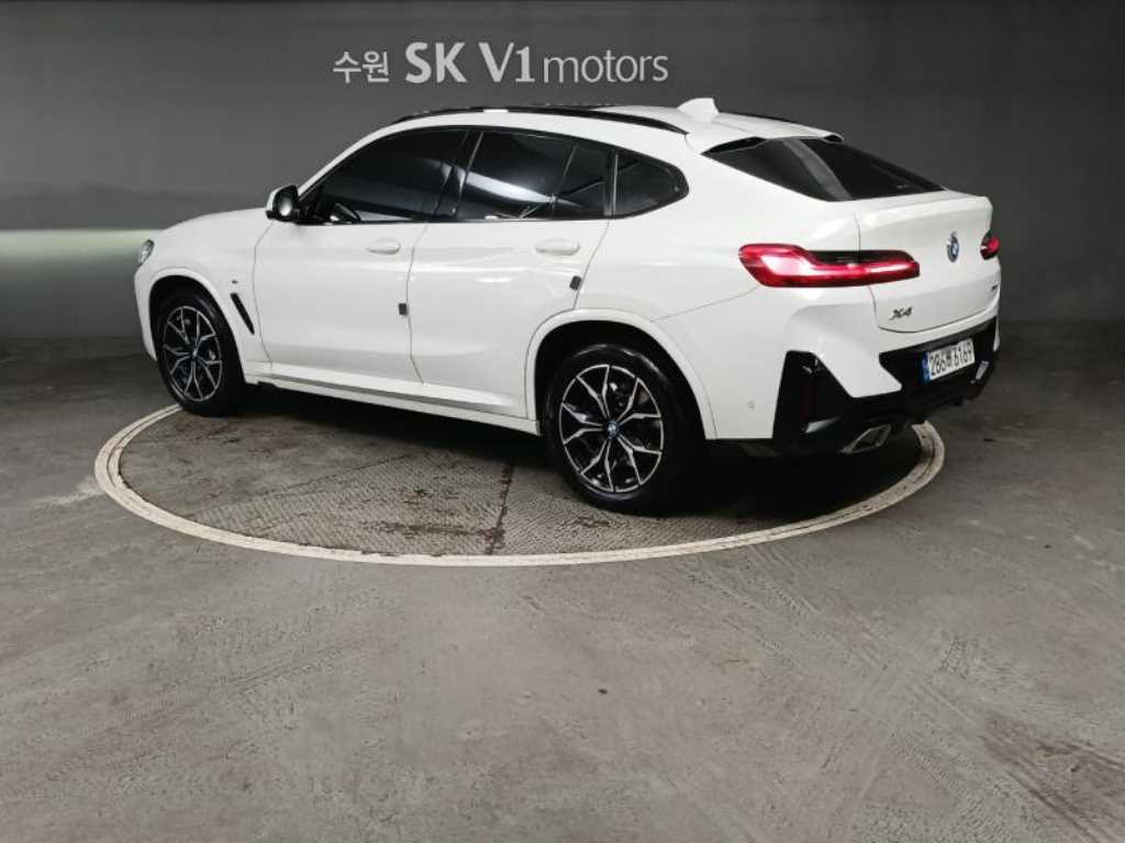 BMW X4 - Vista 4