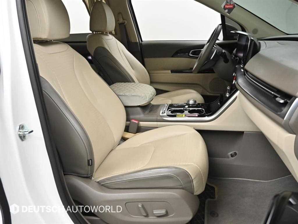KIA Carnival - Vista 10