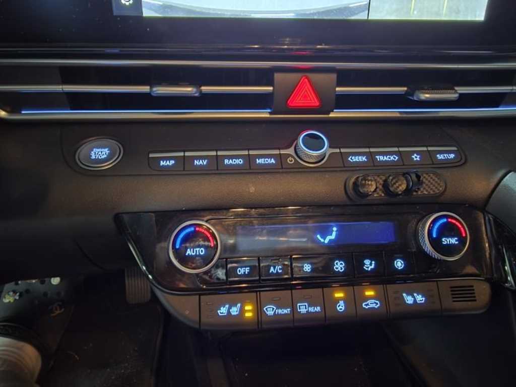 HYUNDAI Avante - Vista 5