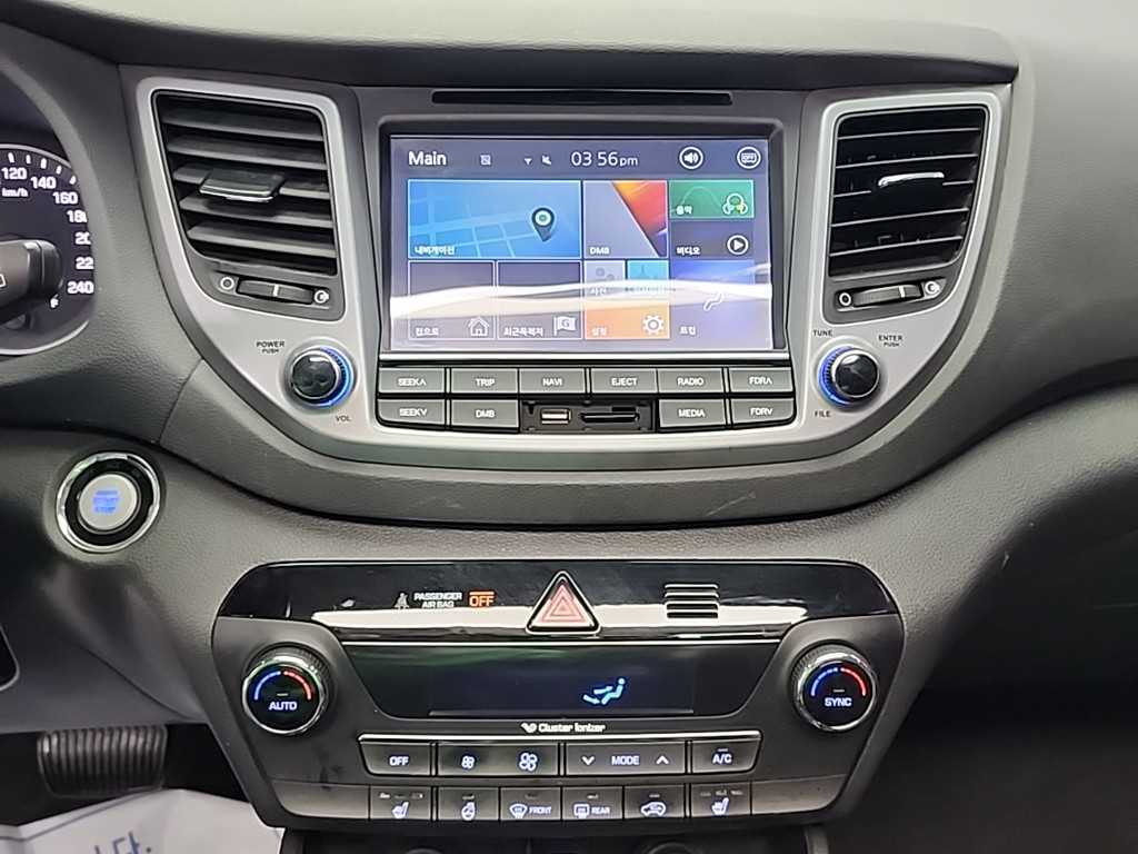 HYUNDAI Tucson - Vista 10