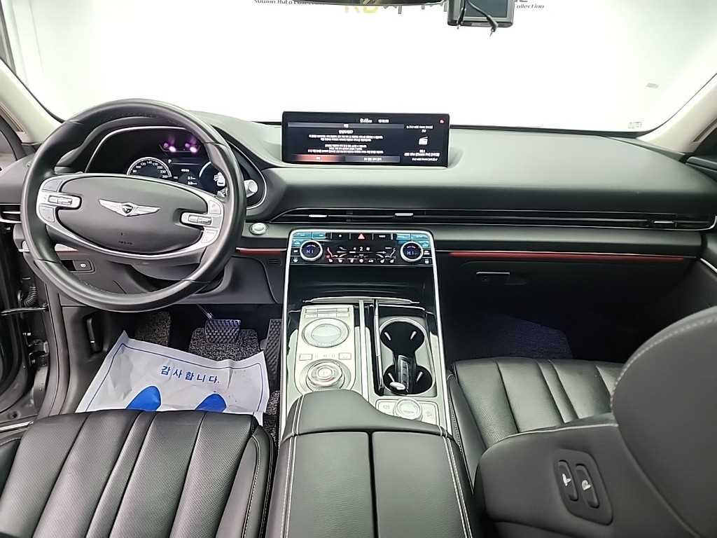 Genesis GV80 - Vista 7