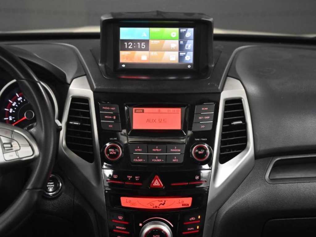 Ssangyong Tivoli 2015 Blanco - Importación desde Corea - HF Imports Iquique - Foto 14