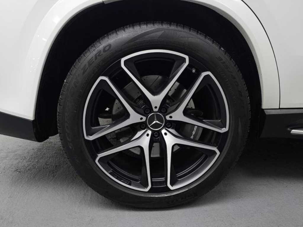 Mercedes Benz GLE Class - Vista 10