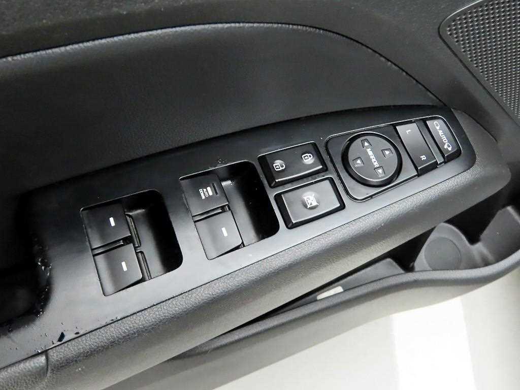 HYUNDAI Avante - Vista 12