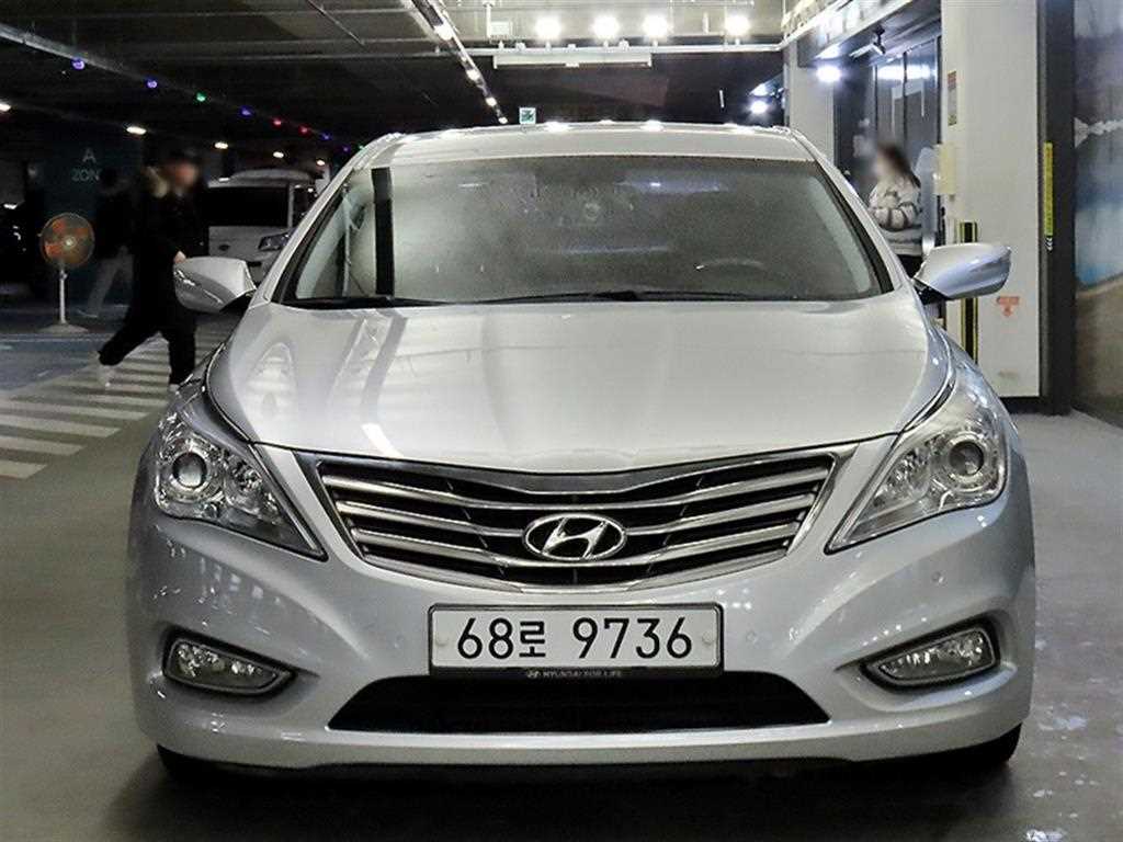 HYUNDAI Grandeur - Vista 2