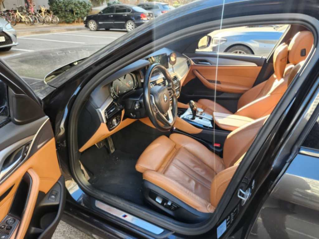 BMW 5 Series - Vista 3