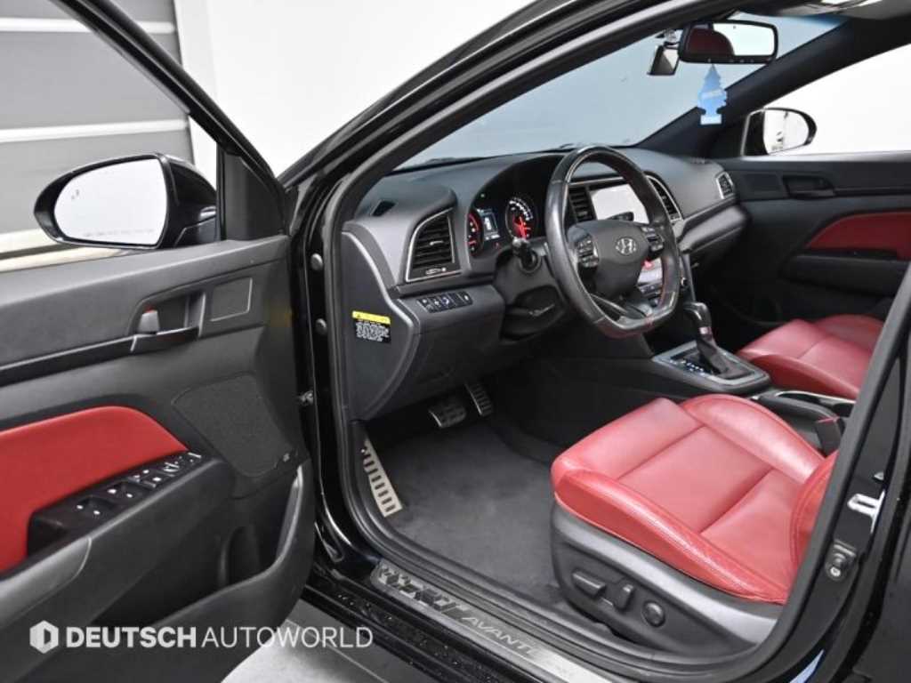 HYUNDAI Avante - Vista 11