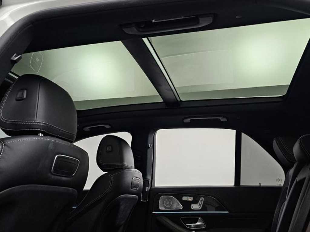 Mercedes Benz GLE Class - Vista 8