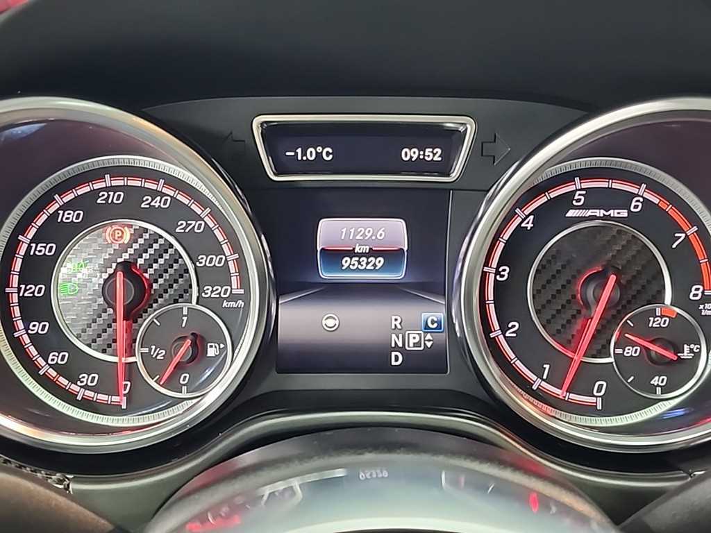 Mercedes Benz GLE Class - Vista 6