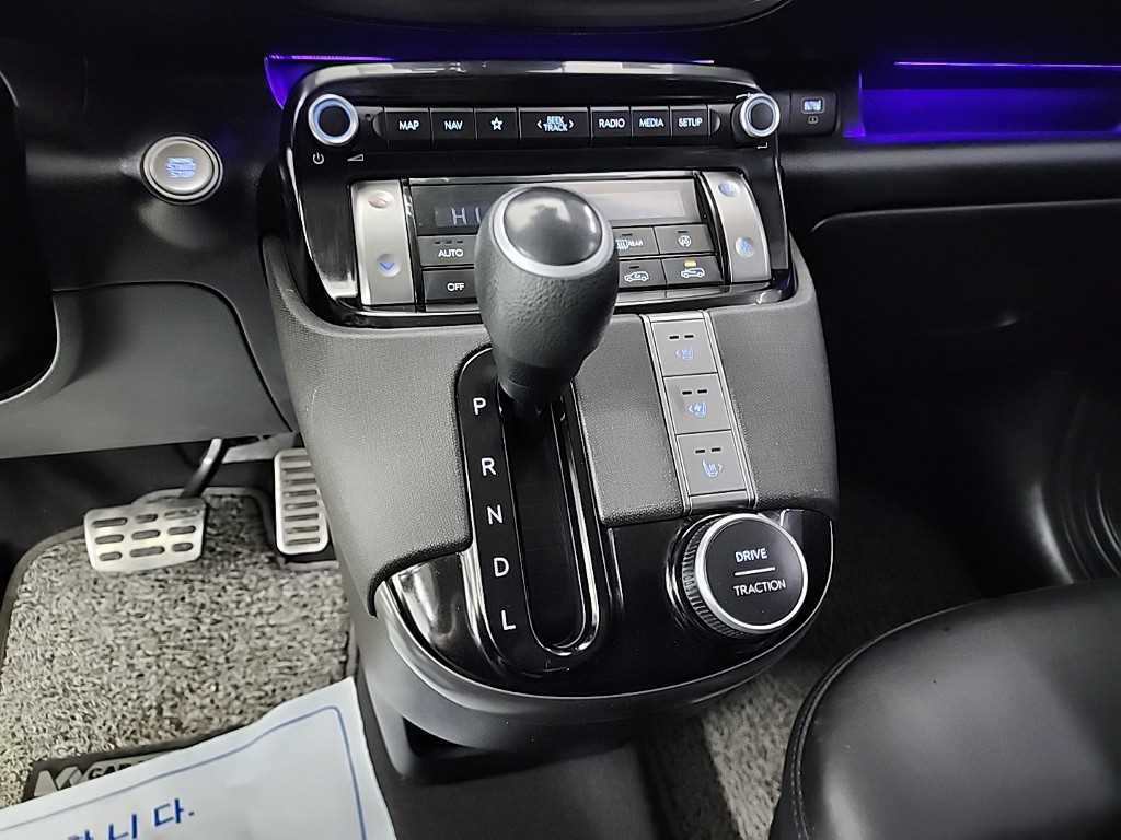 HYUNDAI Casper - Vista 8