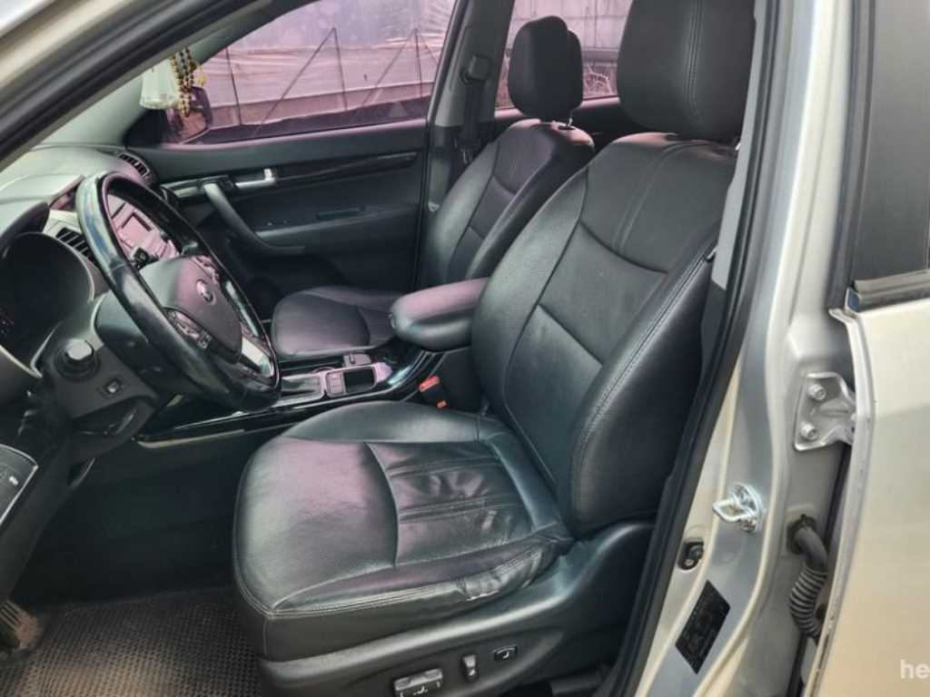 KIA Sorento - Vista 9