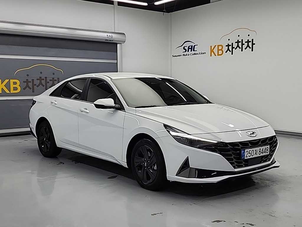 HYUNDAI Avante - Vista 4