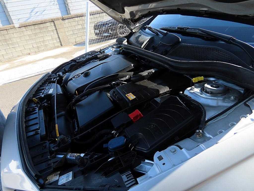 Mercedes Benz GLA Class 2015 Gris - Importación desde Corea - HF Imports Iquique - Foto 17