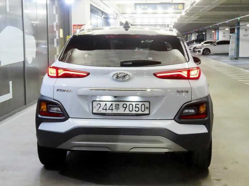 HYUNDAI Kona - Vista 5