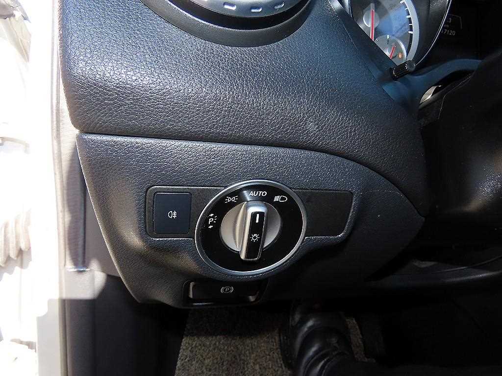 Mercedes Benz GLA Class - Vista 12