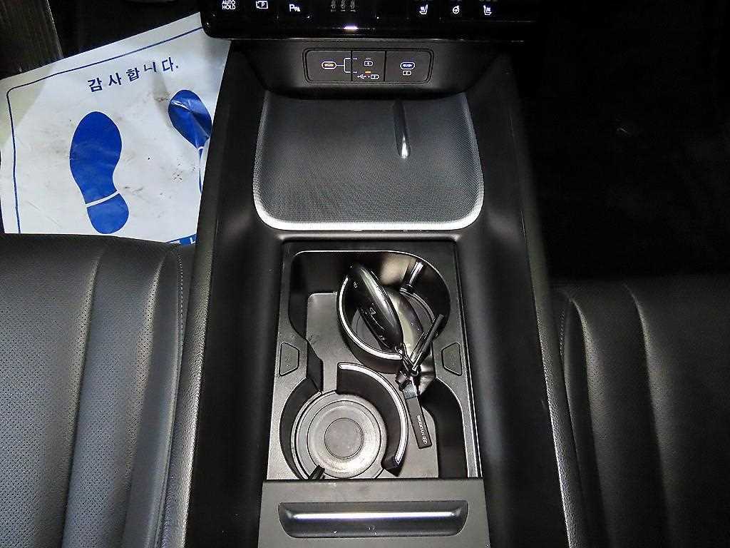 HYUNDAI Grandeur - Vista 12