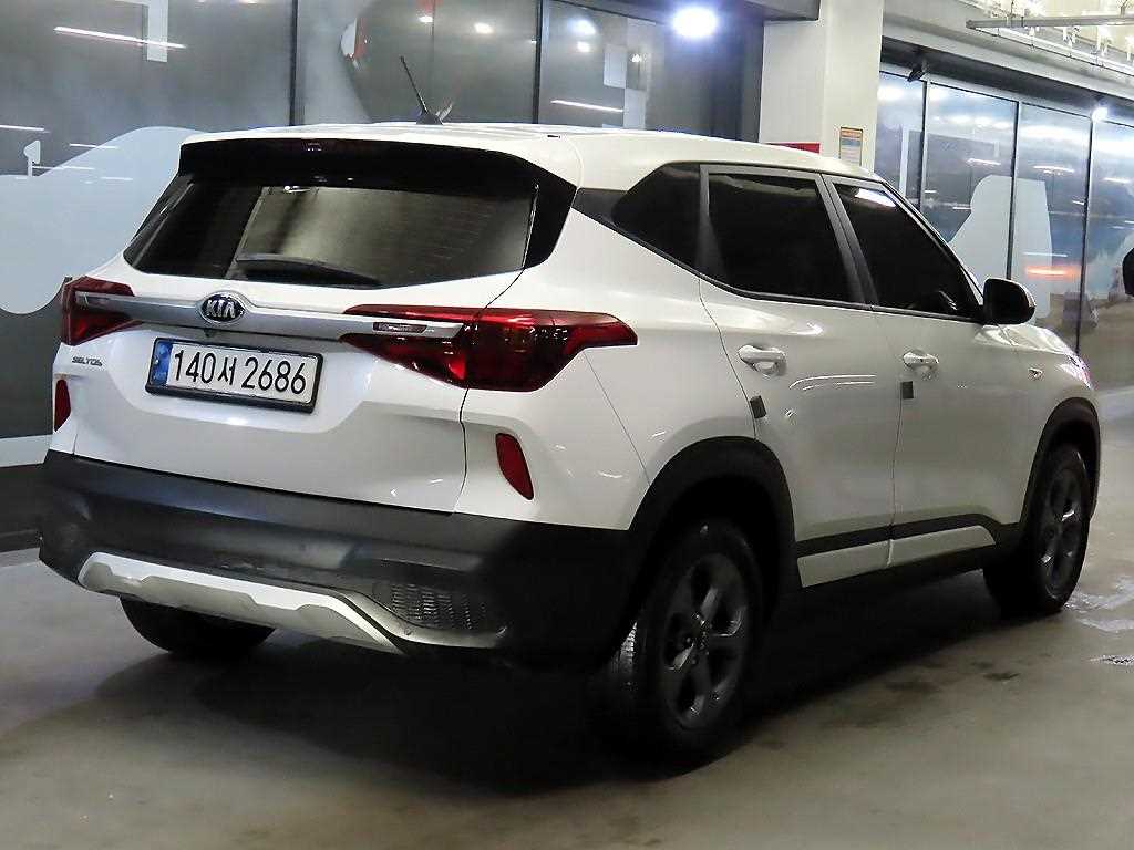 KIA Seltos - Vista 4