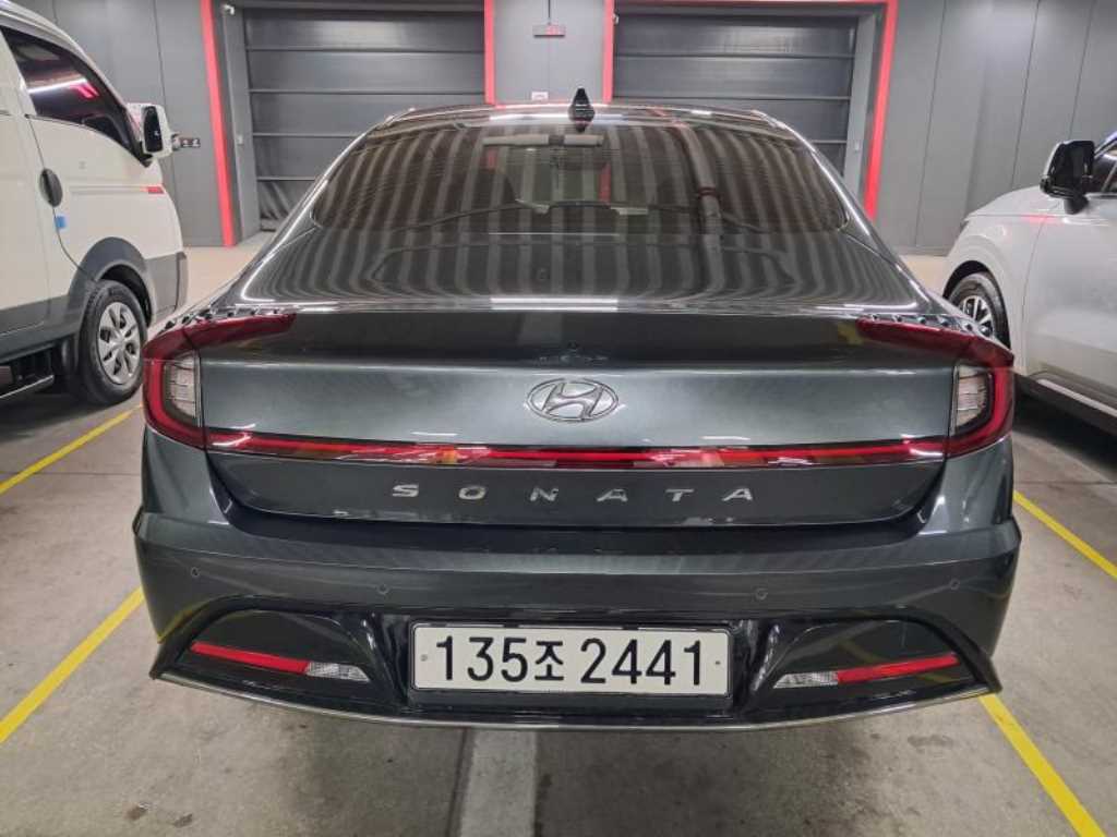 HYUNDAI Sonata - Vista 4