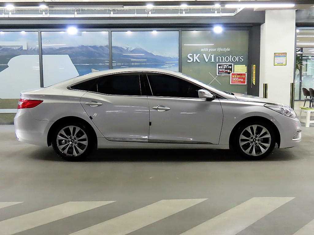 HYUNDAI Grandeur - Vista 3