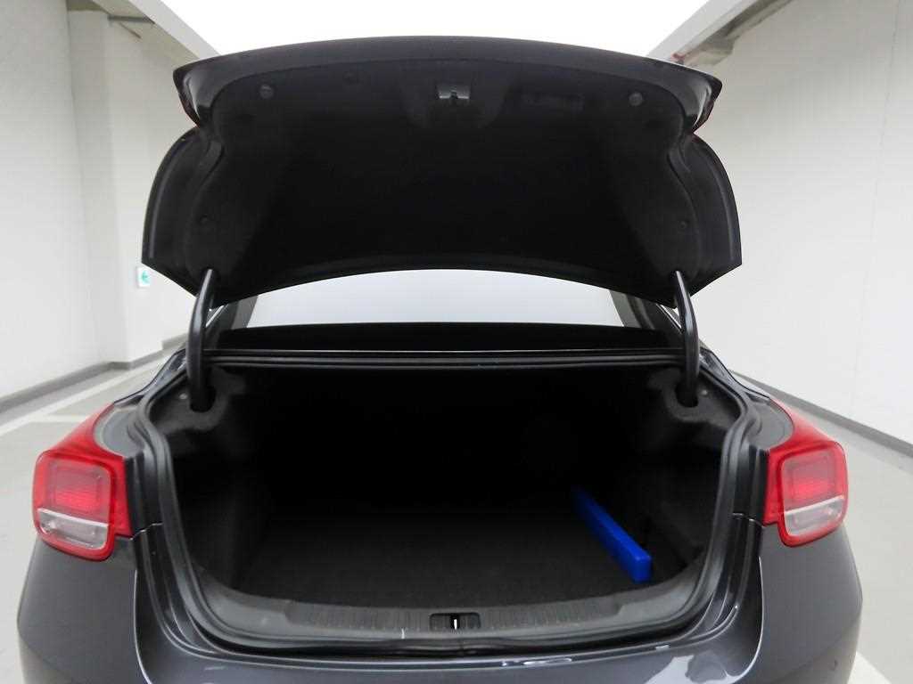 Chevrolet Malibu - Vista 5