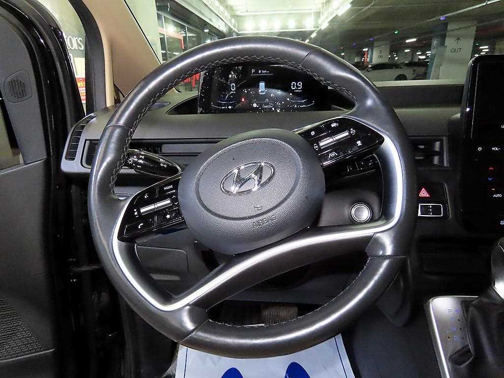 HYUNDAI Staria - Vista 8