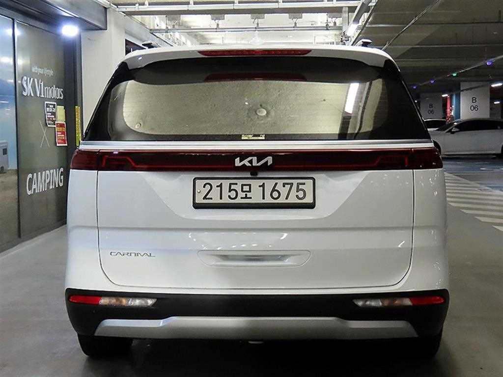 KIA Carnival - Vista 5