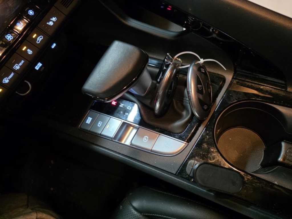 HYUNDAI Avante - Vista 4