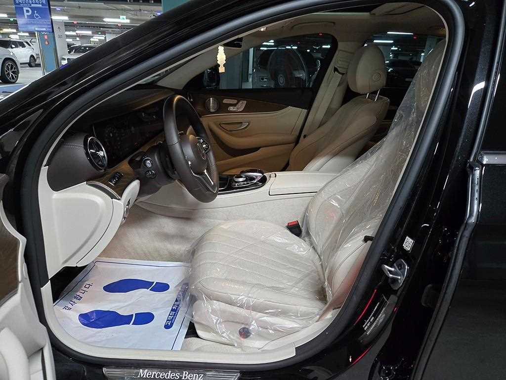 Mercedes Benz E class - Vista 7