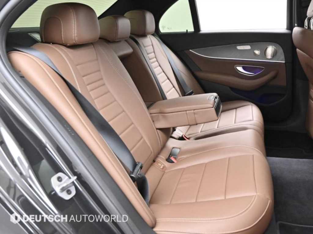 Mercedes Benz E class - Vista 12