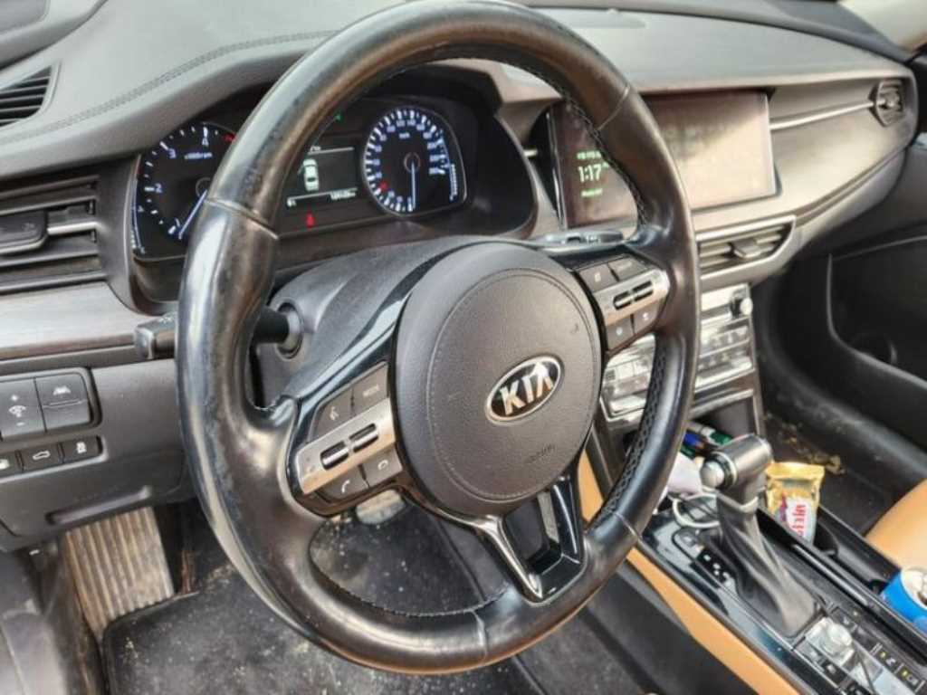 KIA K7 - Vista 8