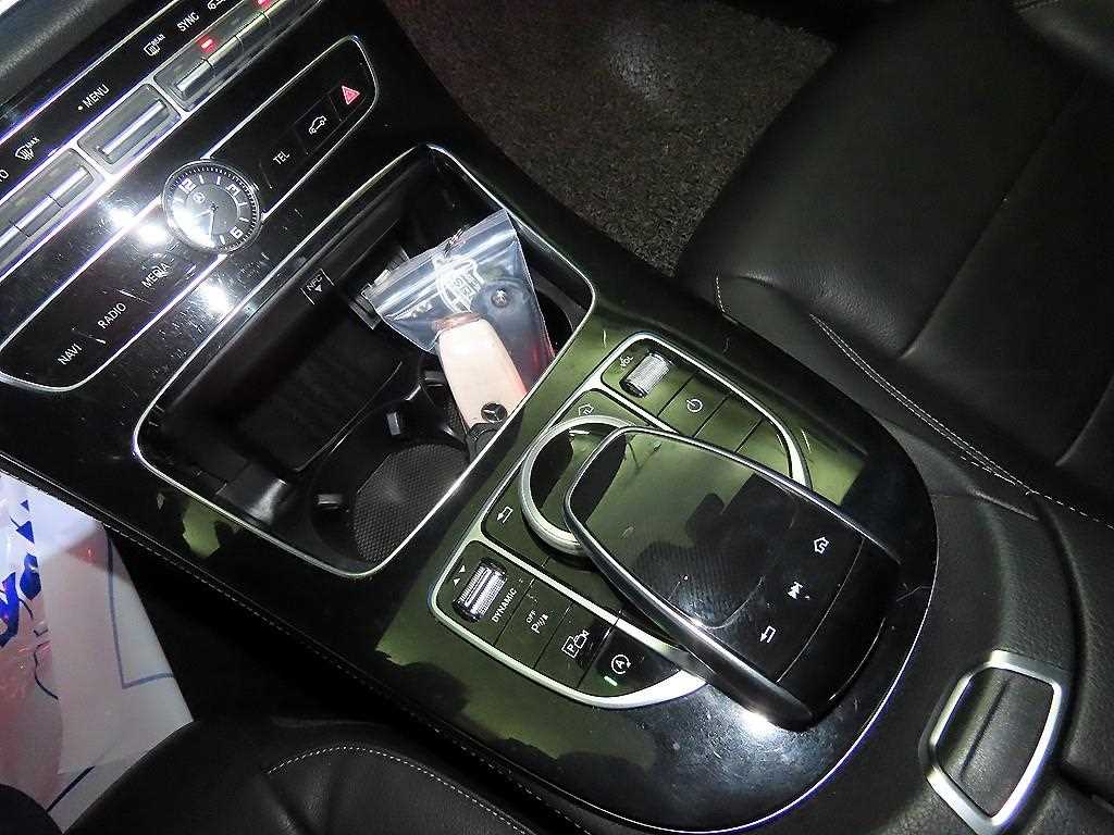 Mercedes Benz E class 2019 Blanco - Importación desde Corea - HF Imports Iquique - Foto 13