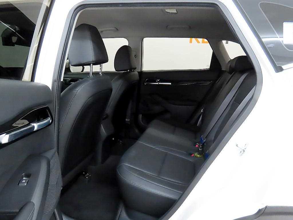 KIA Seltos - Vista 6