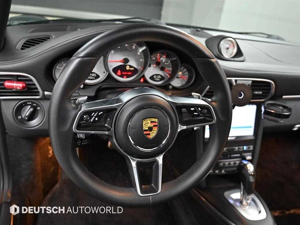 Porsche 911 - Vista 12