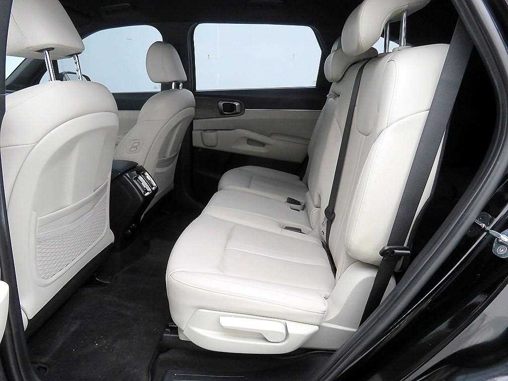 KIA Sorento - Vista 8