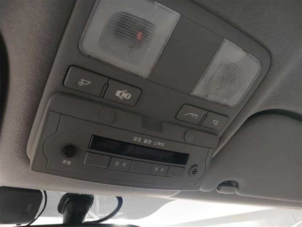 HYUNDAI Starex 2019 Amarillo - Importación desde Corea - HF Imports Iquique - Foto 16