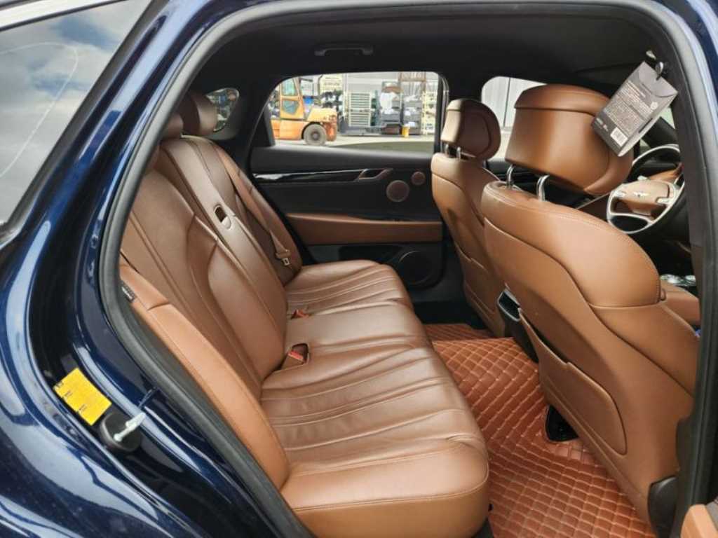 Genesis G80 - Vista 7