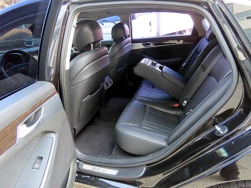 Genesis G80 - Vista 6