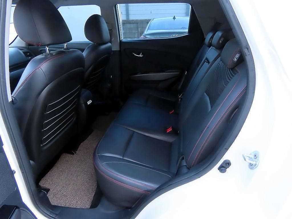 Ssangyong Tivoli - Vista 6