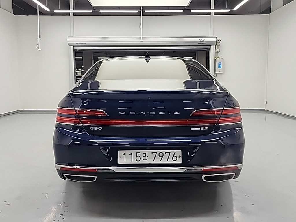 Genesis G90 - Vista 3