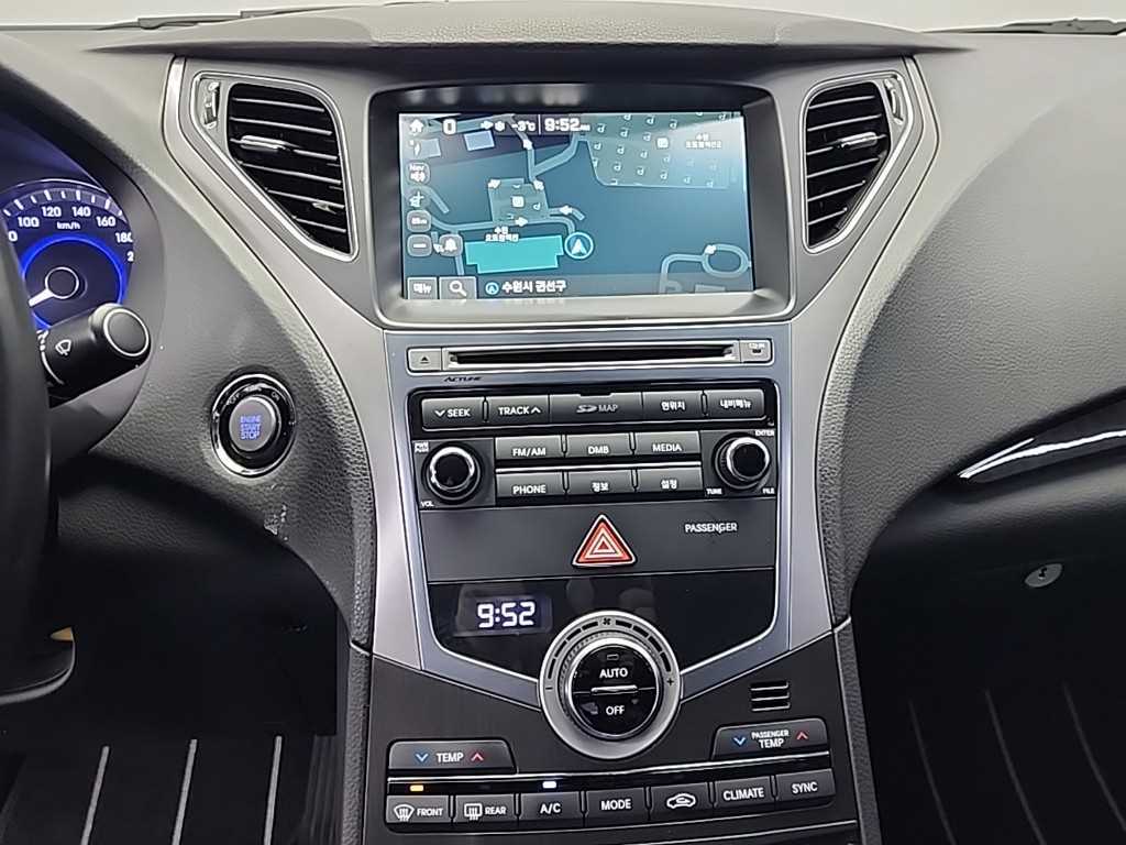 HYUNDAI Grandeur - Vista 10