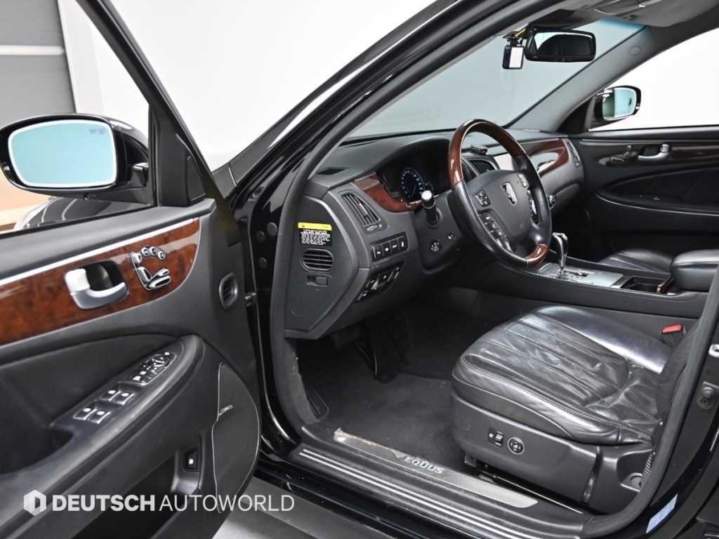 HYUNDAI Equus - Vista 11