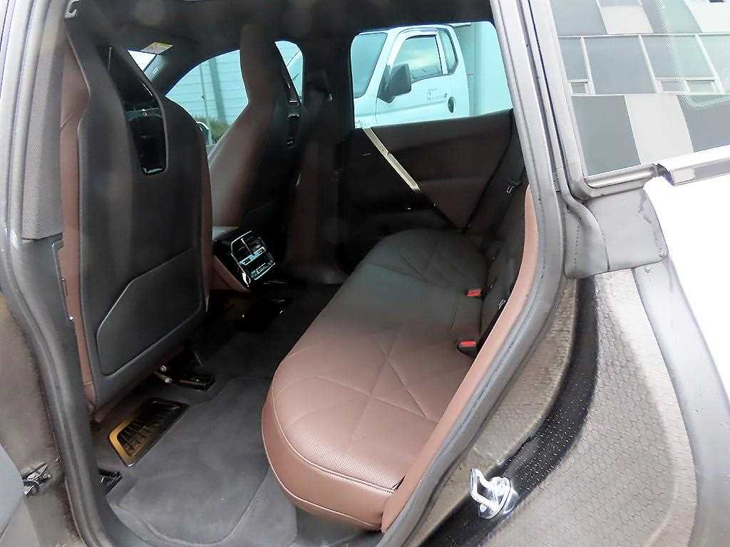BMW iX - Vista 6