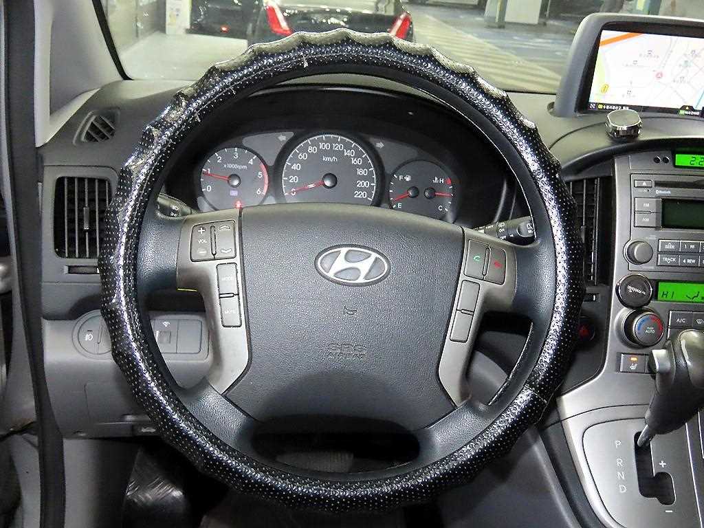 HYUNDAI Starex - Vista 9